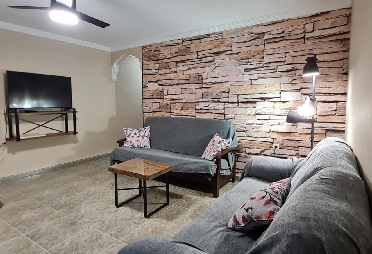 אלקלה דל חוקאר Apartamentos Los Robles מראה חיצוני תמונה