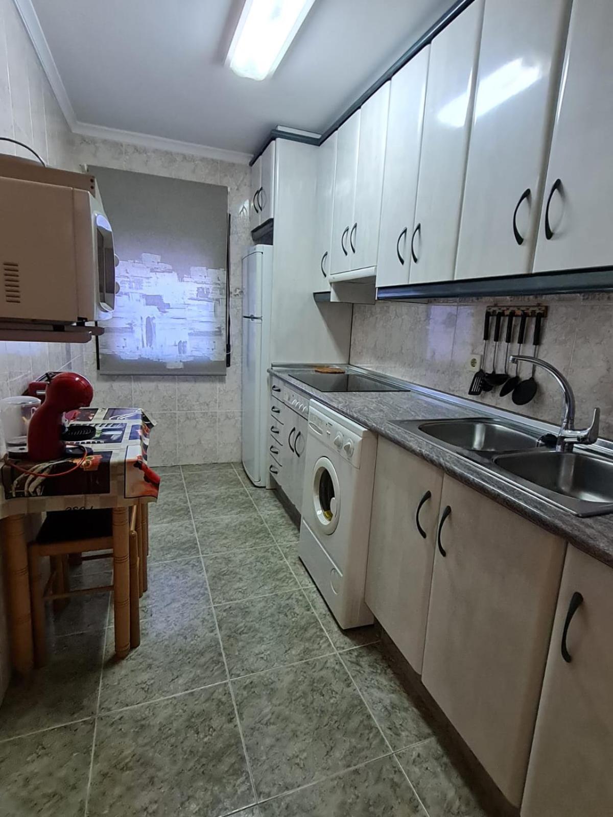 אלקלה דל חוקאר Apartamentos Los Robles מראה חיצוני תמונה